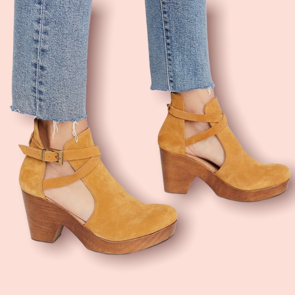 Free People Womens Yellow Taupe Suede Cedar Clog Shoes Size US 7/ 37